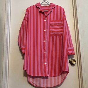 Love & Lore sleep shirt sz small pink and red